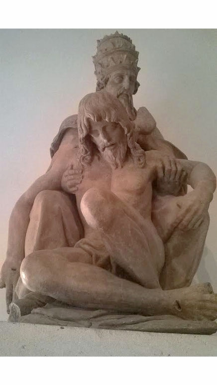 Pape soutenant le christ. Château d'Ecouen 2016.Source Michel Hourdebaigt.