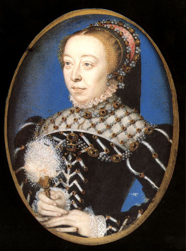 Catherine de Médicis. Attribué à F.Clouet.Victoria and Albert Museum. (Source : Hearn, Karen, ed. Dynasties: Painting in Tudor and Jacobean England 1530-1630. New York: Rizzoli, 1995. ISBN 0-8478-1940-X) 